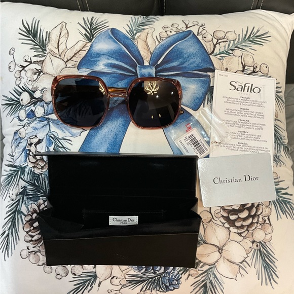 Accessories - Christian Dior Tortoise Shell Sunglasses